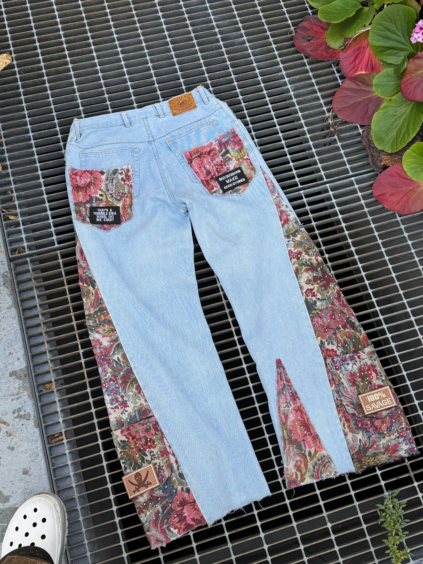 Introducing the latest 1 of 1 statement piece from BuyMoor, where vintage meets fearless modern design.
Attention guaranteed.