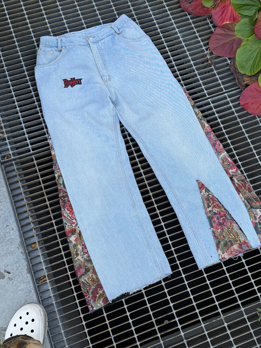 Introducing the latest 1 of 1 statement piece from BuyMoor, where vintage meets fearless modern design.
Attention guaranteed.